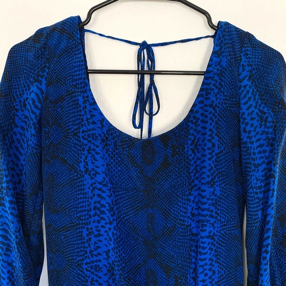 Jay Godfrey Blue Snake Print Open Back Silk Top - Picture 2 of 7